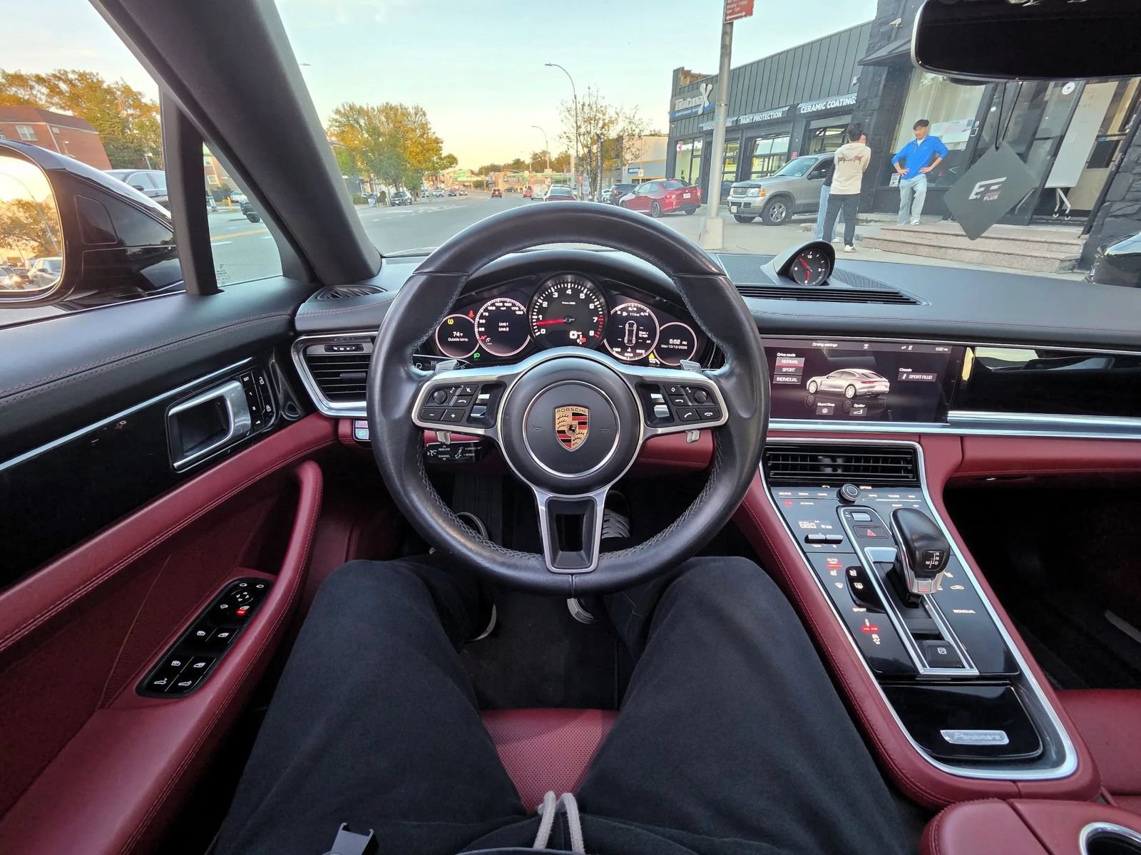 Used 2019 Porsche Panamera 4 AWD/4WD image 31