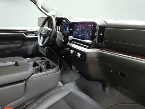 Certified 2025 GMC Sierra 1500 SLT AWD/4WD image 19