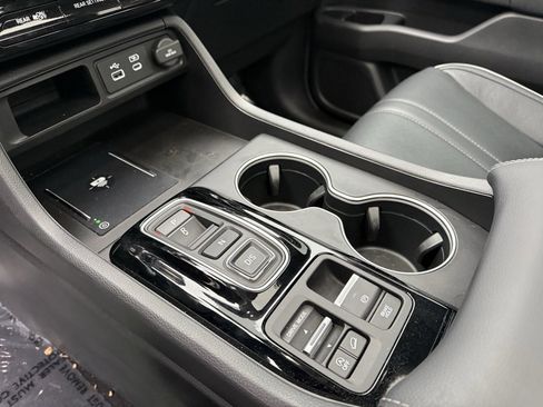 Used 2024 Honda Pilot Elite image 17