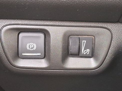 Certified 2023 GMC Acadia SLE w/ Driver Convenience Package image 24