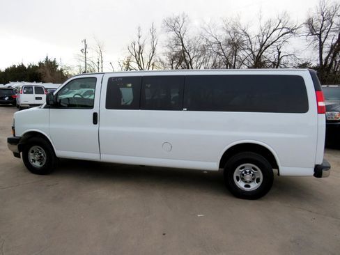 Used 2018 Chevrolet Express 3500 LT w/ LT Preferred Equipment Group image 30
