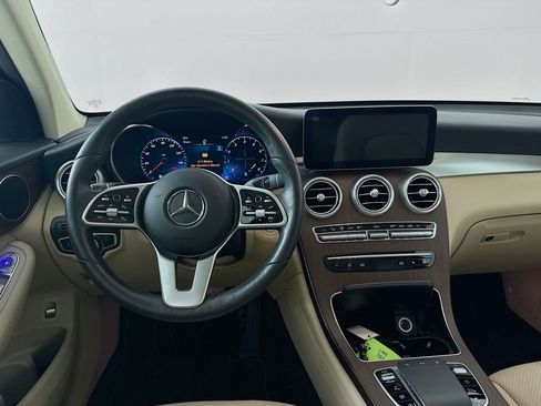 Used 2021 Mercedes-Benz GLC 300 4MATIC image 23
