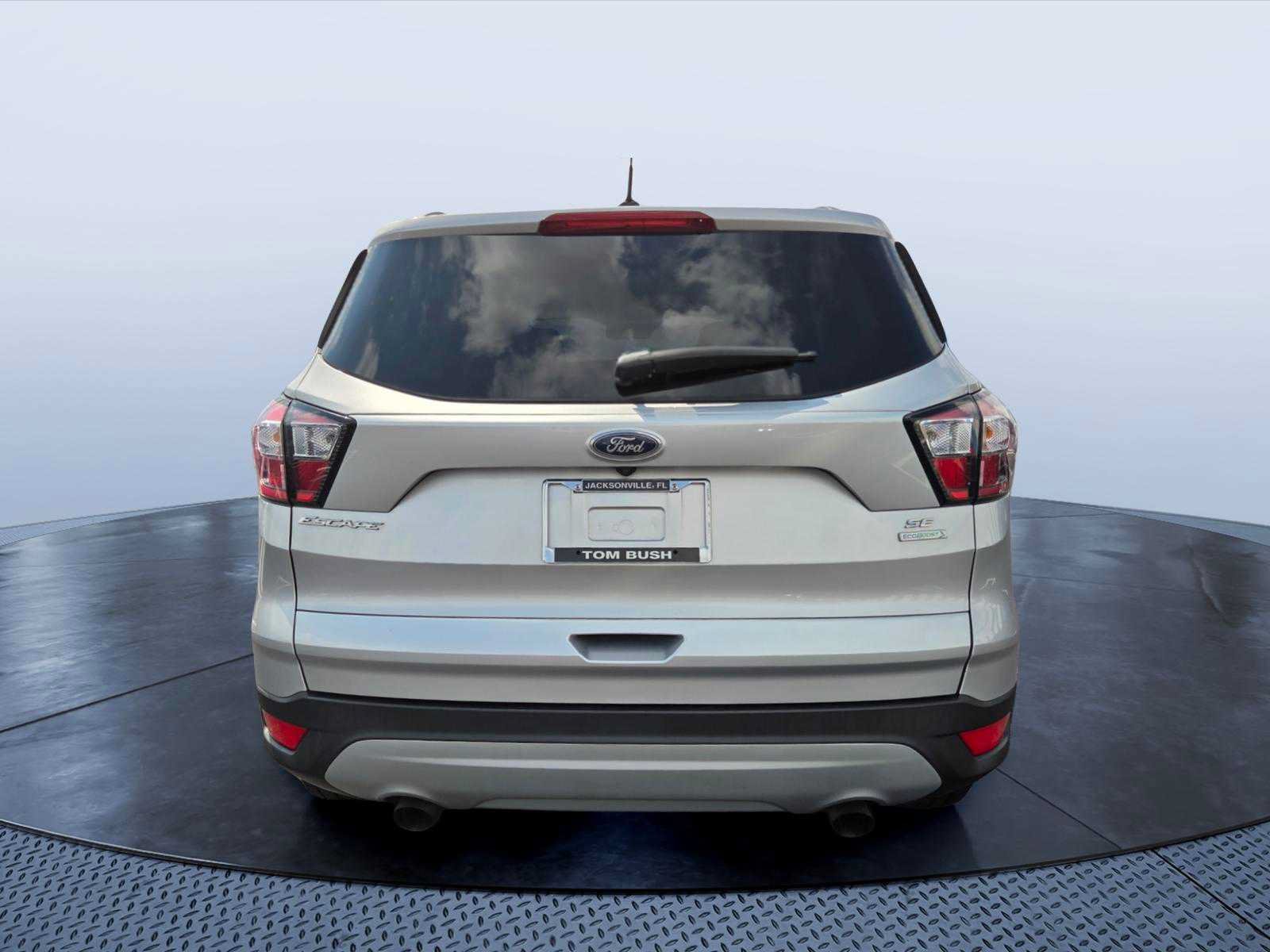 Used 2018 Ford Escape SE FWD image 5