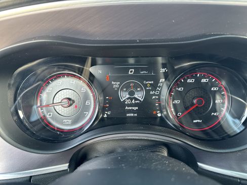 Used 2019 Dodge Charger SXT w/ Plus Group image 15