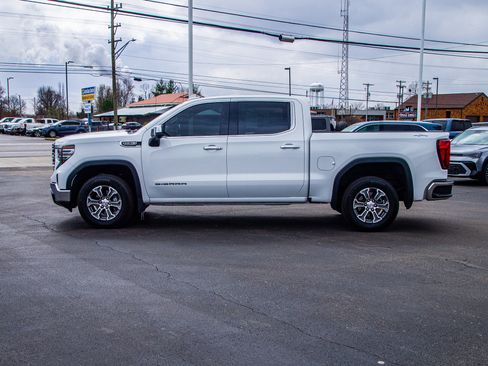 Used 2025 GMC Sierra 1500 SLT image 4