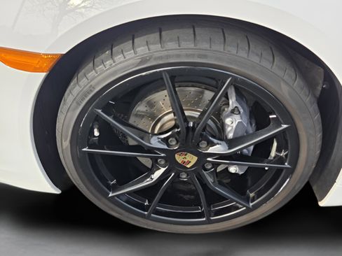 Used 2021 Porsche 718 Boxster image 31