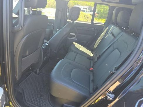Used 2024 Land Rover Defender 110 S image 10