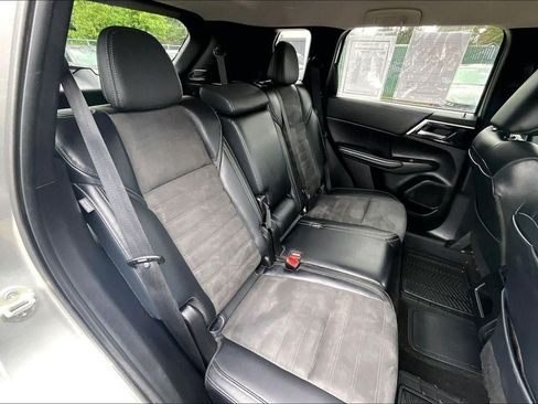 Used 2024 Mitsubishi Outlander SE AWD/4WD image 20