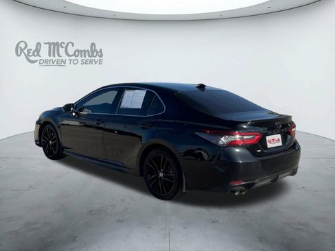 Used 2022 Toyota Camry XSE image 3