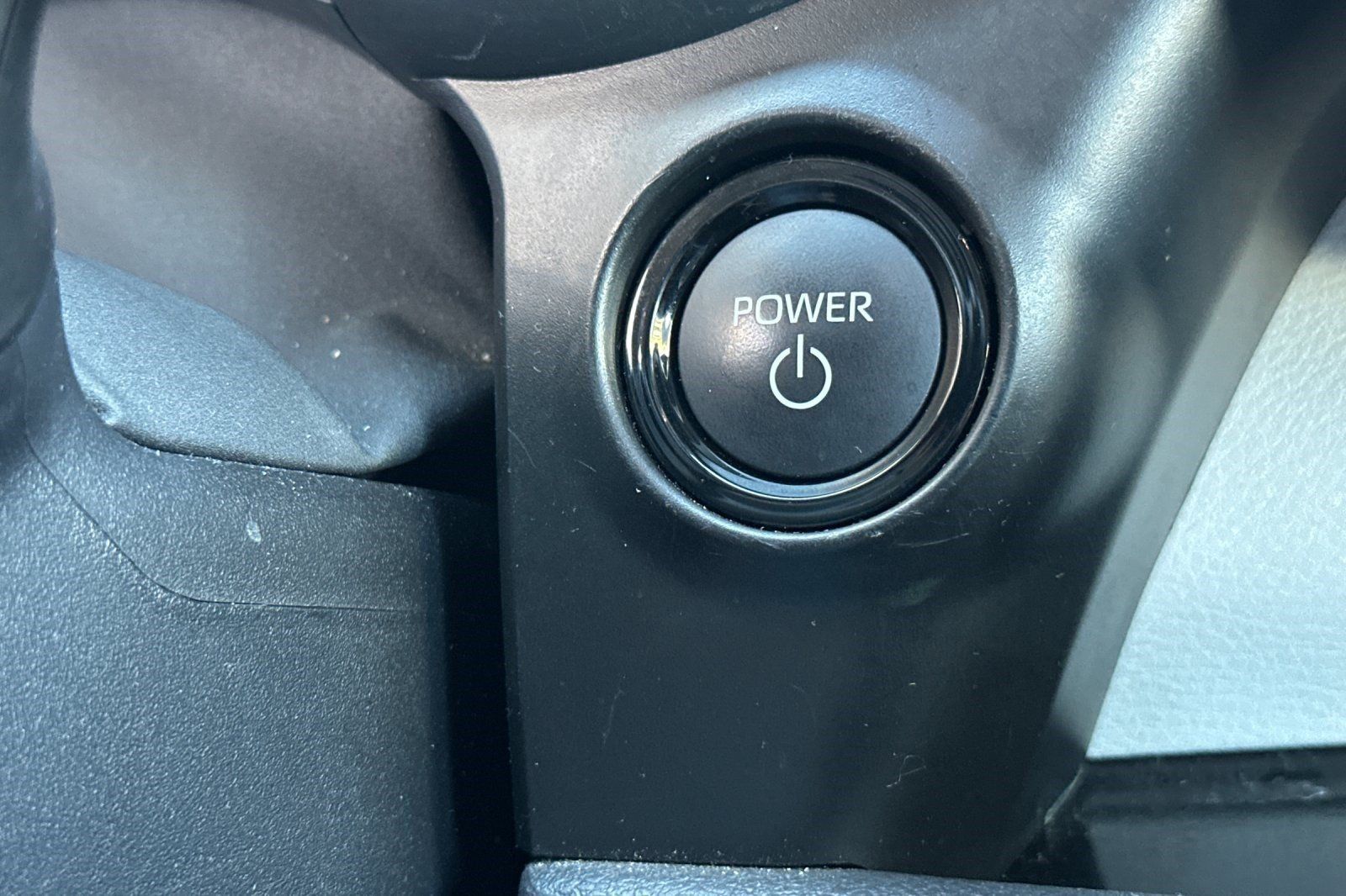 Used 2026 Toyota Sienna XLE FWD image 18
