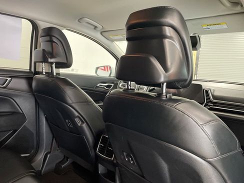 Used 2024 Kia Sportage EX FWD image 9