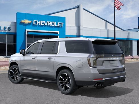 New 2026 Chevrolet Suburban Premier image 3