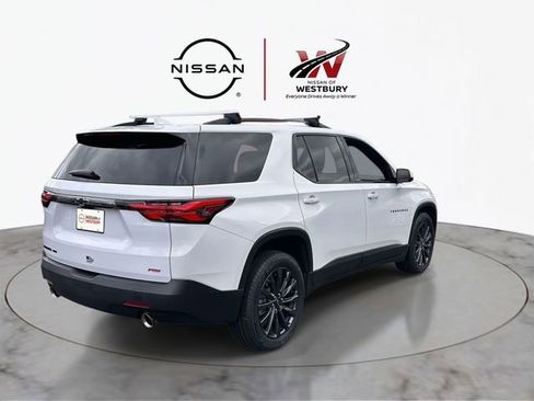 Used 2023 Chevrolet Traverse RS AWD/4WD image 4