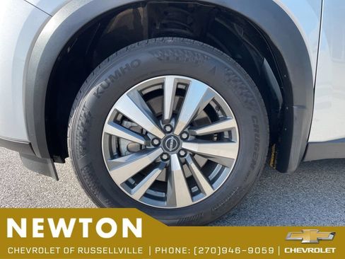 Used 2025 Nissan Pathfinder SL AWD/4WD image 60
