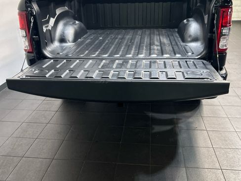Used 2022 RAM 1500 Big Horn AWD/4WD image 11