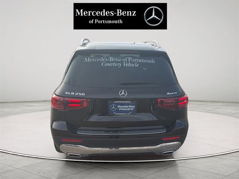Certified 2026 Mercedes-Benz GLB 250 4MATIC image 4
