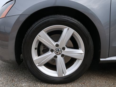 Used 2012 Volkswagen Passat 2.5 SE image 37