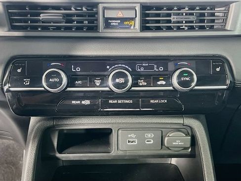 Used 2025 Honda Pilot EX-L image 23