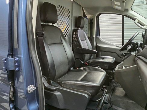 Used 2023 Ford Transit 150 Low Roof RWD image 19