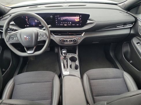 Used 2025 Buick Envista Preferred image 14