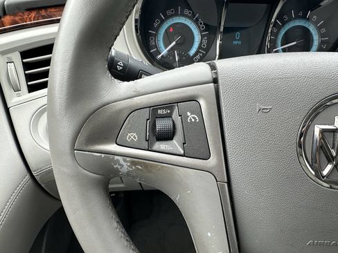Used 2010 Buick LaCrosse CXL FWD image 37
