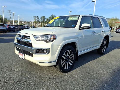 Certified 2022 Toyota 4Runner Limited AWD/4WD image 14