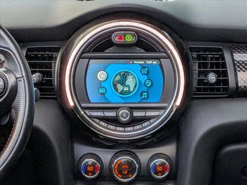 Used 2019 MINI Cooper S w/ Signature Upholstery Package image 10