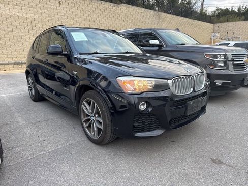 Used 2017 BMW X3 xDrive28i image 2