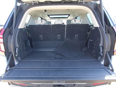 Used 2025 Ford Expedition Active image 16