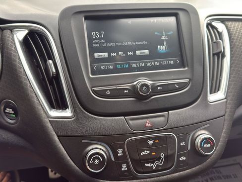 Used 2016 Chevrolet Malibu LT FWD image 14