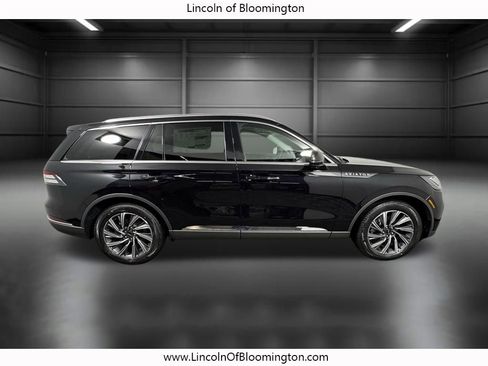New 2026 Lincoln Aviator AWD image 7