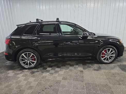 Used 2024 Audi Q5 e Premium Plus w/ Premium Plus Package AWD/4WD image 2