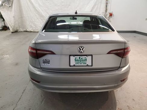Used 2021 Volkswagen Jetta SE w/ SE Cold Weather Package FWD image 4