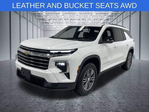 Certified 2026 Chevrolet Traverse LT AWD/4WD image 1