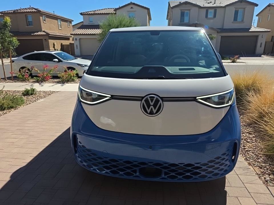 Used 2025 Volkswagen ID. Buzz Pro S Plus AWD/4WD image 5