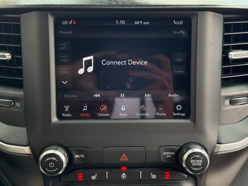 Used 2020 RAM 1500 Big Horn AWD/4WD image 25