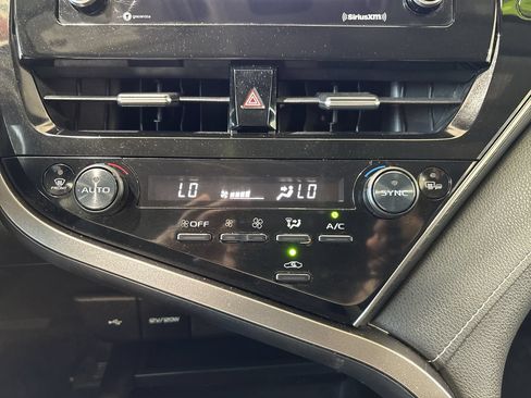 Used 2023 Toyota Camry SE w/ Protection Package (Q2) (TMS) FWD image 19