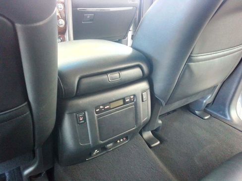 Used 2017 Nissan Armada Platinum image 29