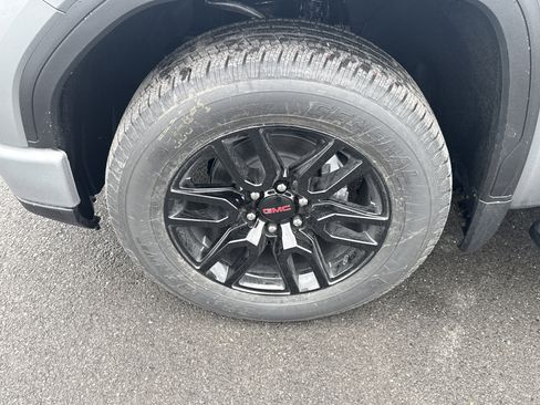 New 2026 GMC Sierra 1500 Elevation image 10