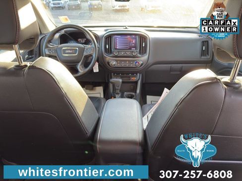 Used 2015 GMC Canyon SLE image 13