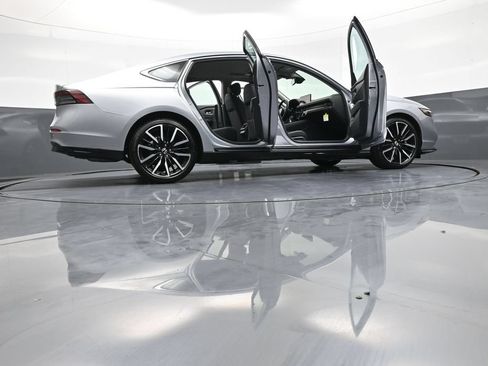 Certified 2025 Honda Accord Touring image 47