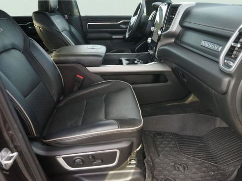Used 2023 RAM 1500 Laramie AWD/4WD image 18