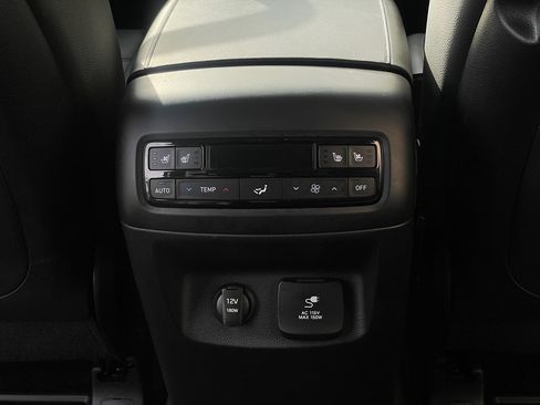 Used 2025 Hyundai Palisade Limited image 28