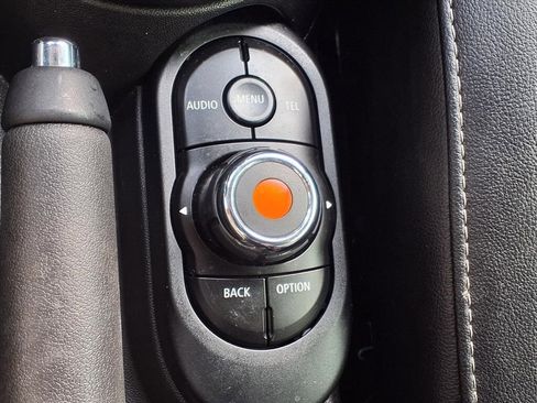 Used 2018 MINI Cooper S image 19