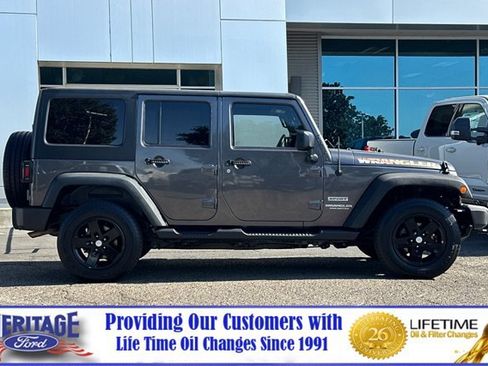 Used 2016 Jeep Wrangler Unlimited Sport w/ Quick Order Package 24S AWD/4WD image 3