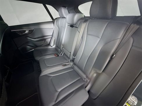 Used 2021 Audi Q8 Premium Plus image 26