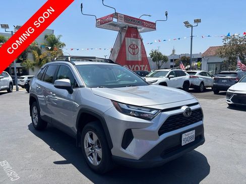 Used 2022 Toyota RAV4 XLE w/ Convenience Package AWD/4WD image 1