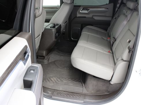 Used 2025 Chevrolet Silverado 1500 RST AWD/4WD image 32