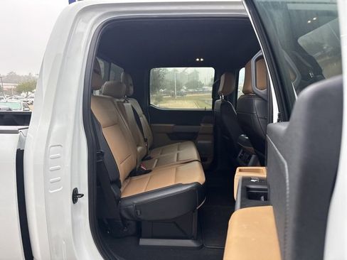 Used 2023 Ford F250 Lariat w/ FX4 Off-Road Package image 11