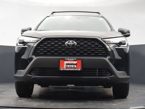 Used 2024 Toyota Corolla Cross LE image 30